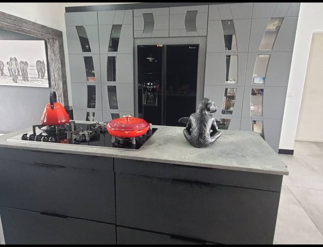 2 BEDROOM APARTMENT FOR SALE IN PALM LAKES ESTATE